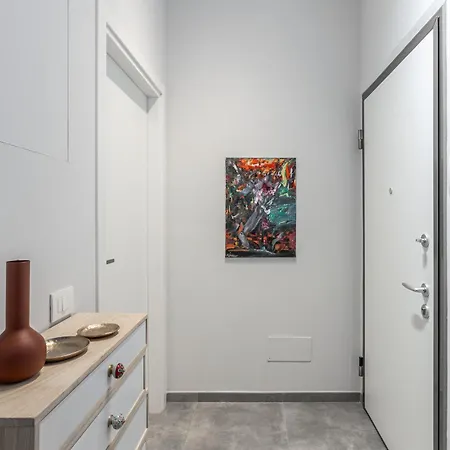 Apartment Sissi - Center - By Host4u Pavia