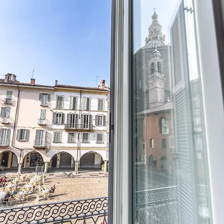 Sissi - Center - By Host4u Apartment Pavia